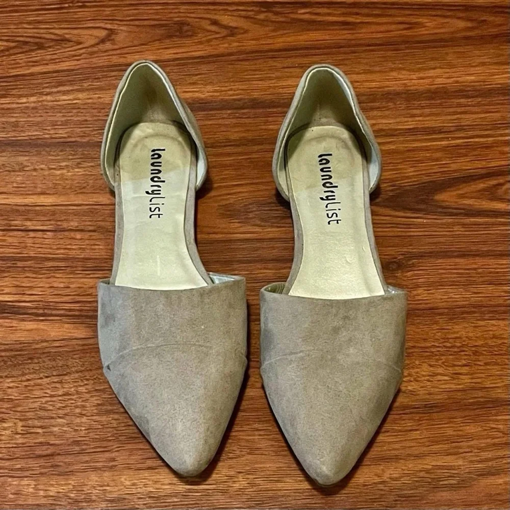 Laundry List Taupe Flats Faux Suede Size 7.5